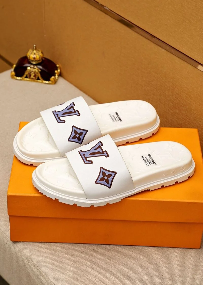Effortless Louis Vuitton Slippers 32682