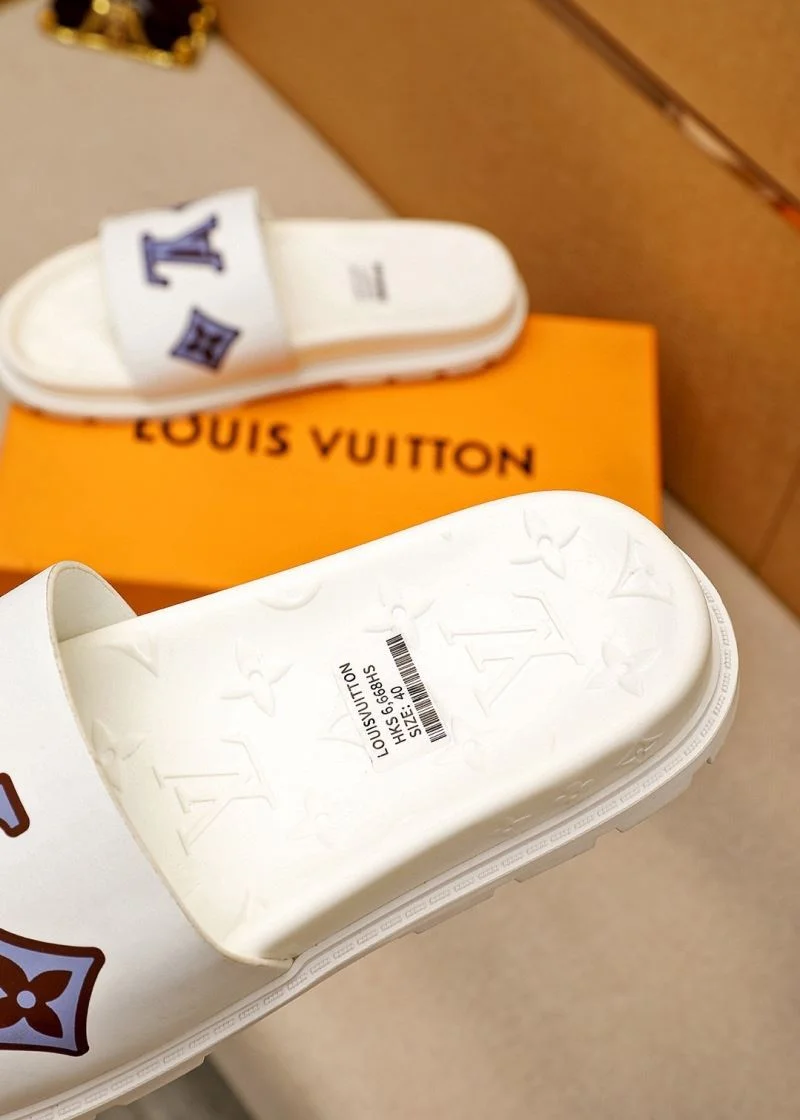 Effortless Louis Vuitton Slippers 32682