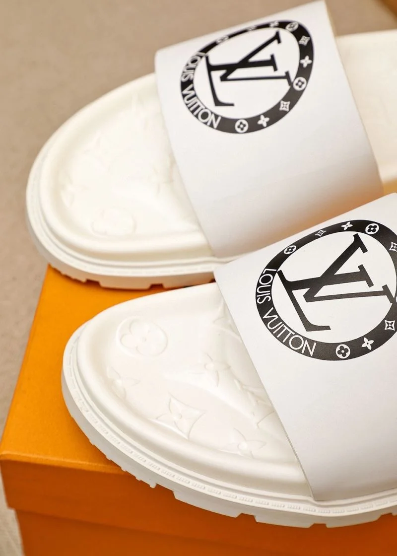 Louis Vuitton Slippers MultiPurpose 32690