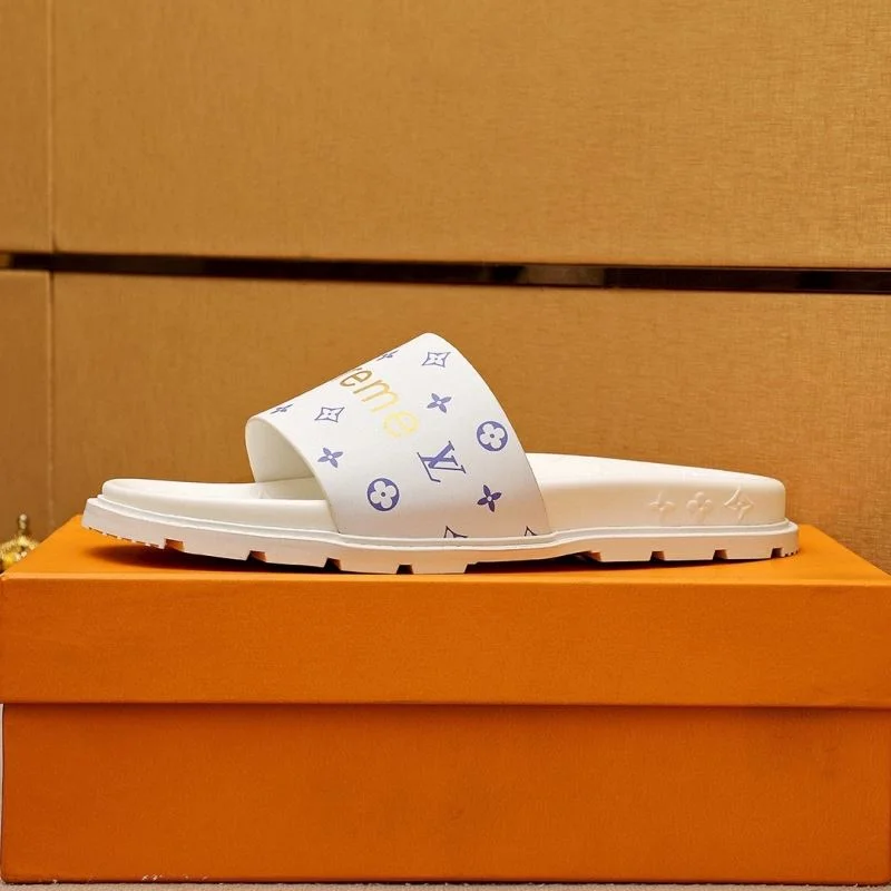 Flexible Louis Vuitton Slippers 32679