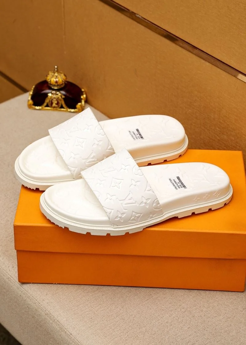 SmoothTexture Louis Vuitton Slippers 32680