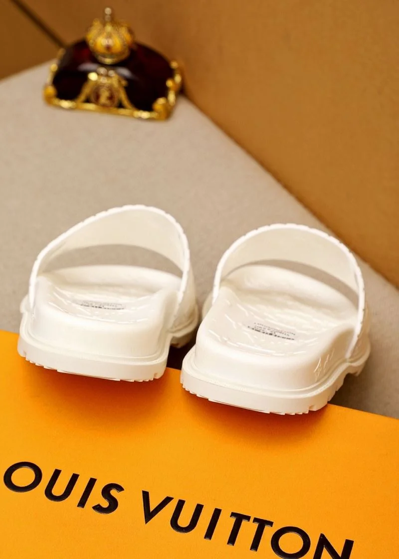 SmoothTexture Louis Vuitton Slippers 32680