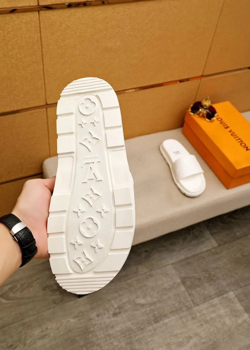 SmoothTexture Louis Vuitton Slippers 32680
