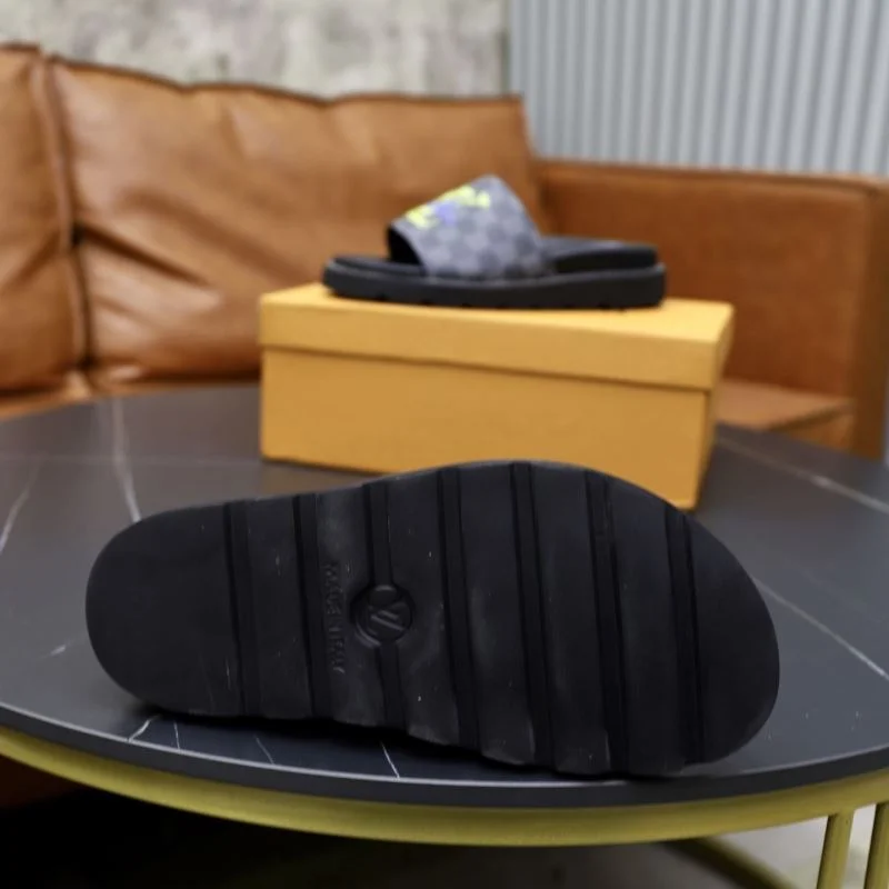 FlexibleFit Louis Vuitton Slippers 32645