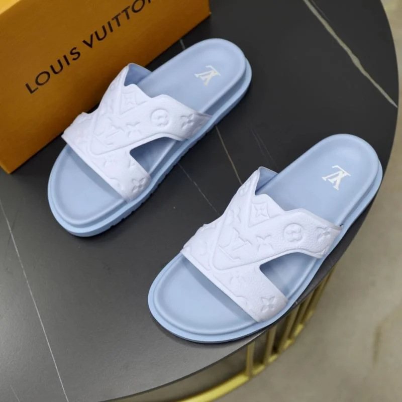 Chic Louis Vuitton Slippers 32654