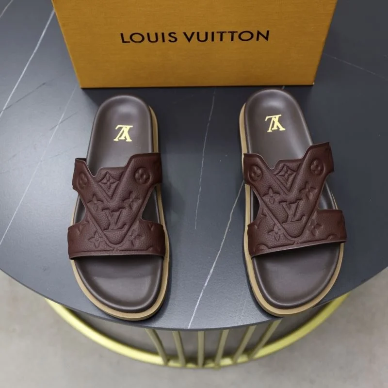Minimalist Louis Vuitton Slippers 32646