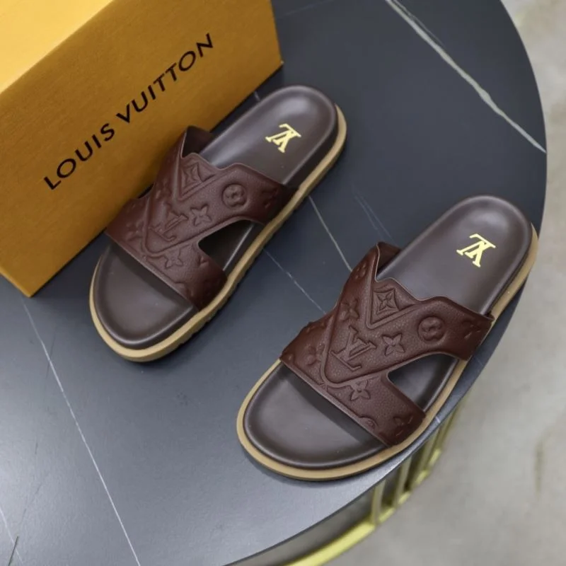 Minimalist Louis Vuitton Slippers 32646