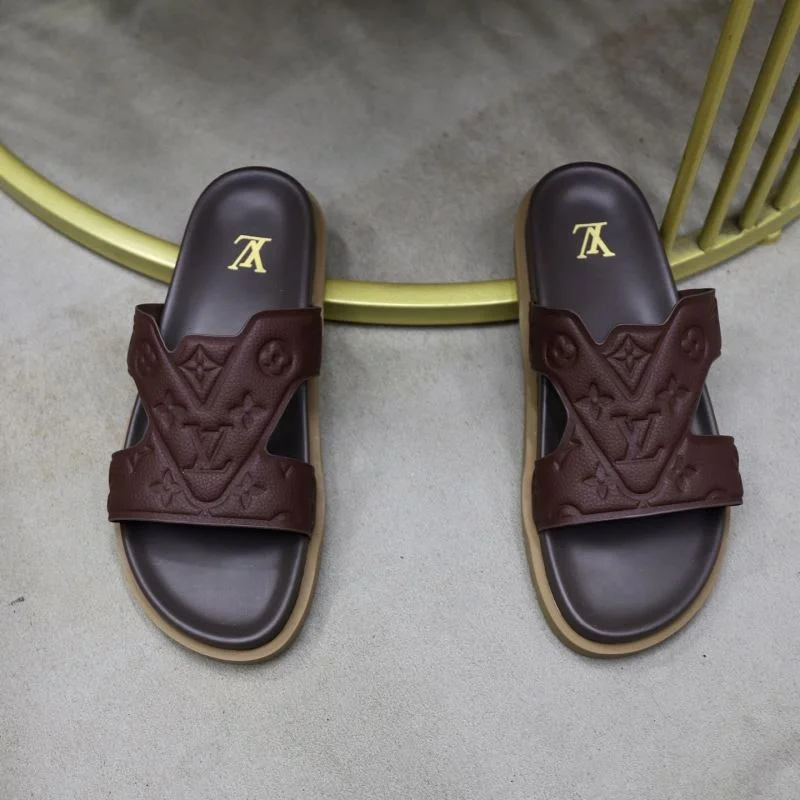 Minimalist Louis Vuitton Slippers 32646