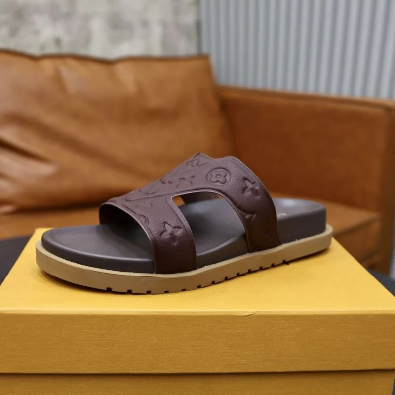 Minimalist Louis Vuitton Slippers 32646