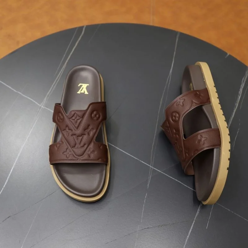 Minimalist Louis Vuitton Slippers 32646