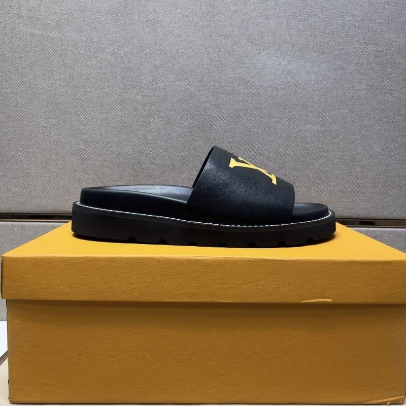 Louis Vuitton Slippers Lightweight 32632