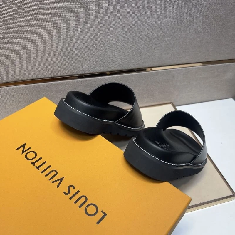 Louis Vuitton Slippers Lightweight 32632