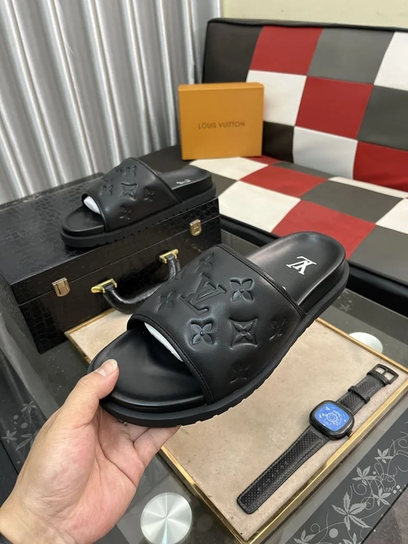 TechFriendly Louis Vuitton Slippers 32629