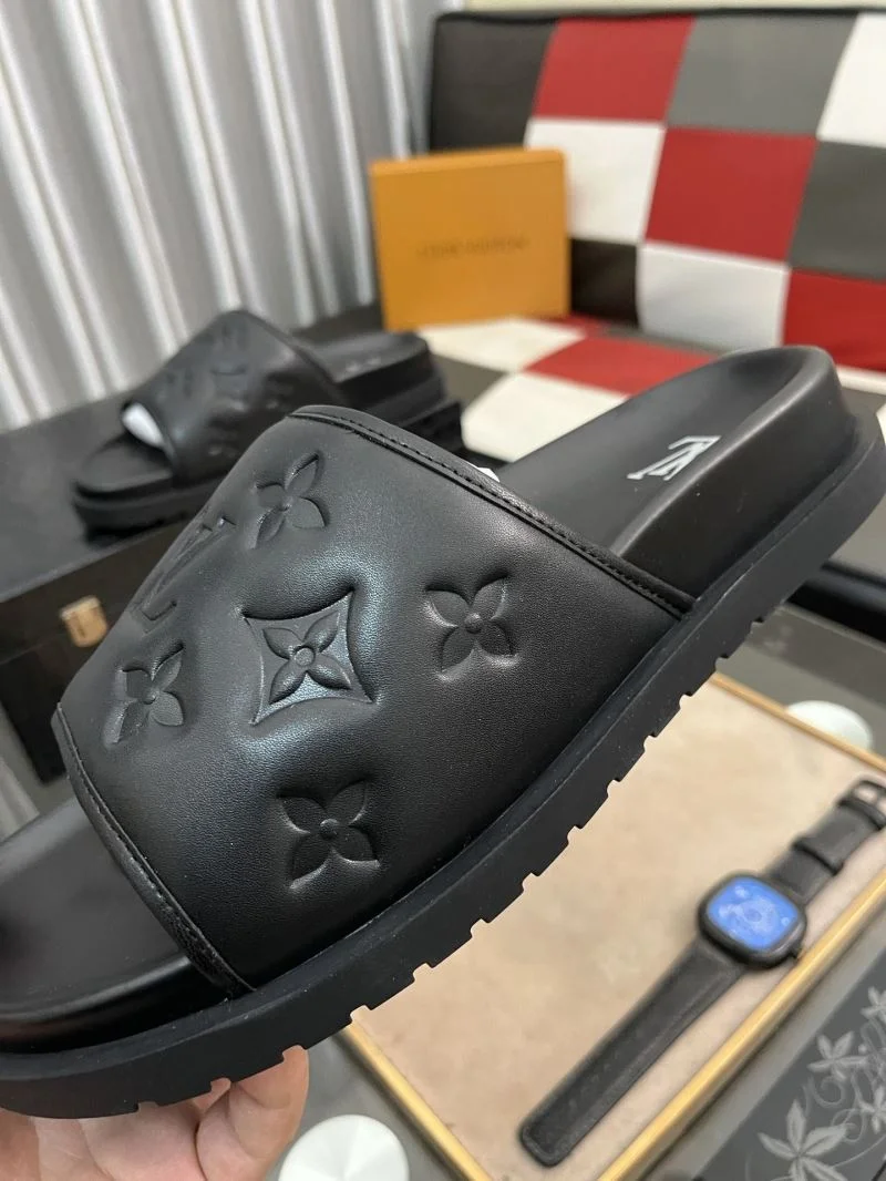 TechFriendly Louis Vuitton Slippers 32629