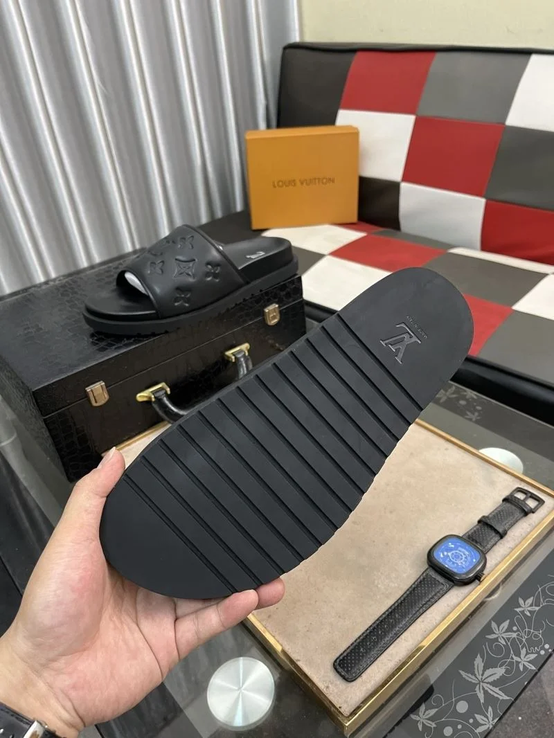 TechFriendly Louis Vuitton Slippers 32629