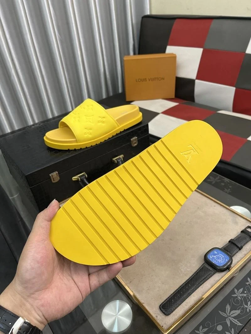 Functional Louis Vuitton Slippers 32621
