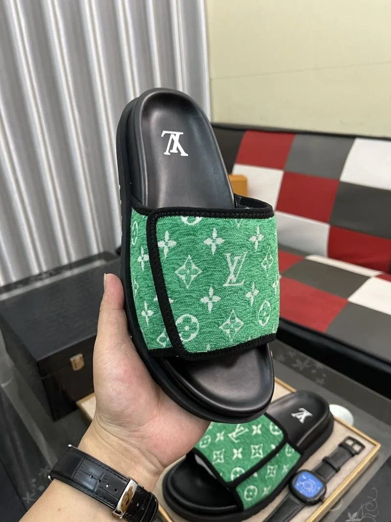 Lightweight Louis Vuitton Slippers 32609
