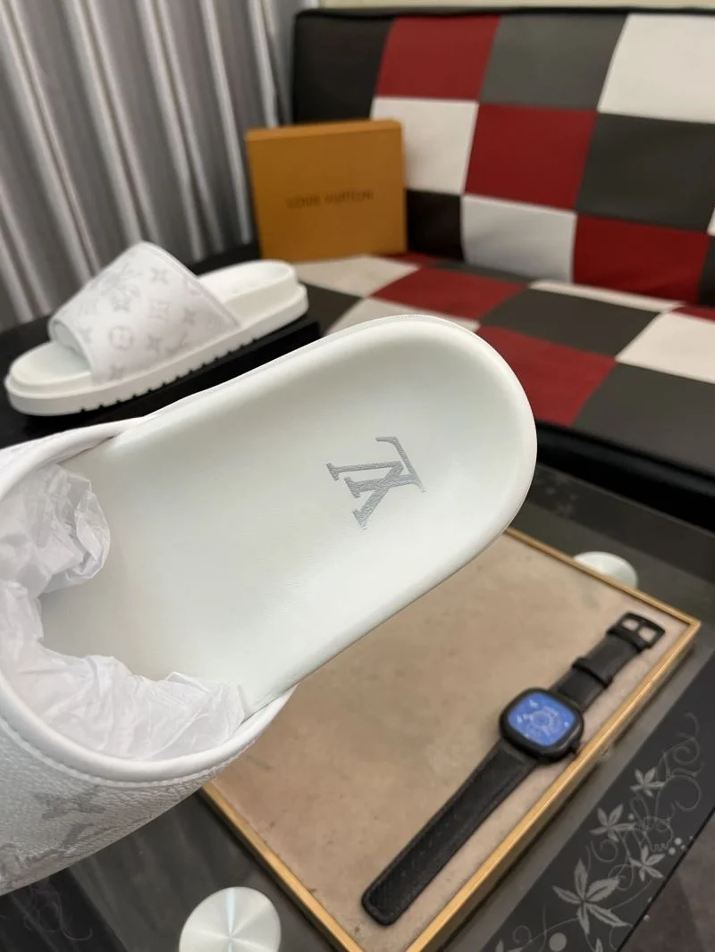 QuickDry Louis Vuitton Slippers 32613