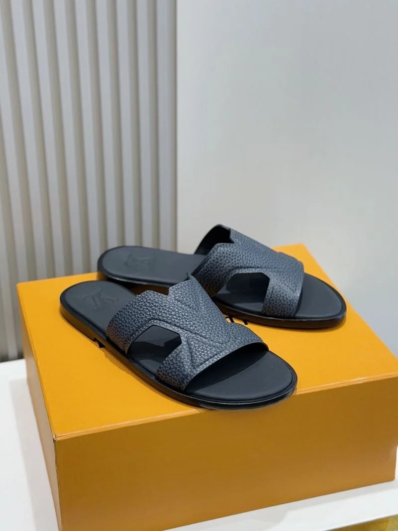 Casual Louis Vuitton Slippers 32597