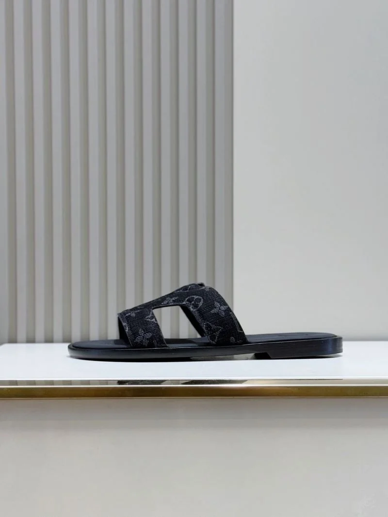 Louis Vuitton Slippers Elegant 32610