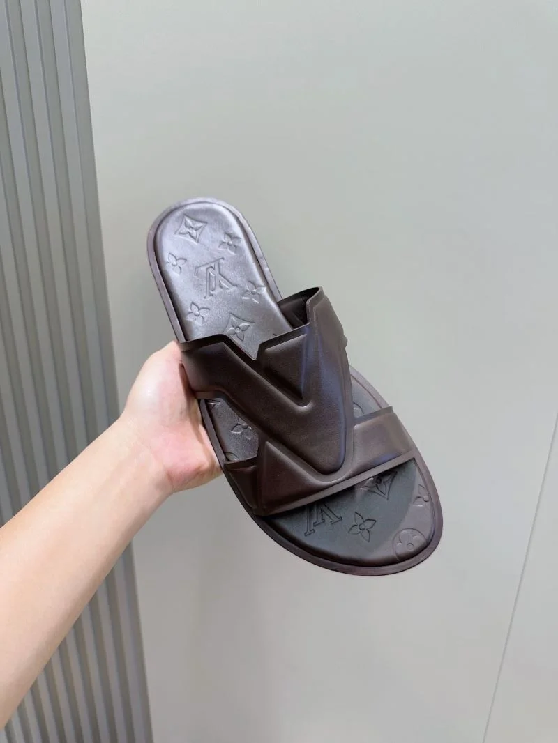 Elegant Louis Vuitton Slippers 32603