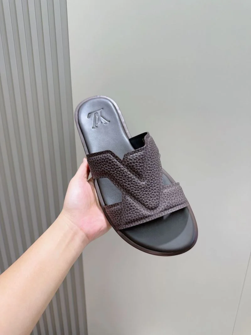 Louis Vuitton Slippers Sleek 32585