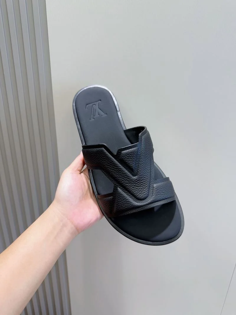 Timeless Louis Vuitton Slippers 32594