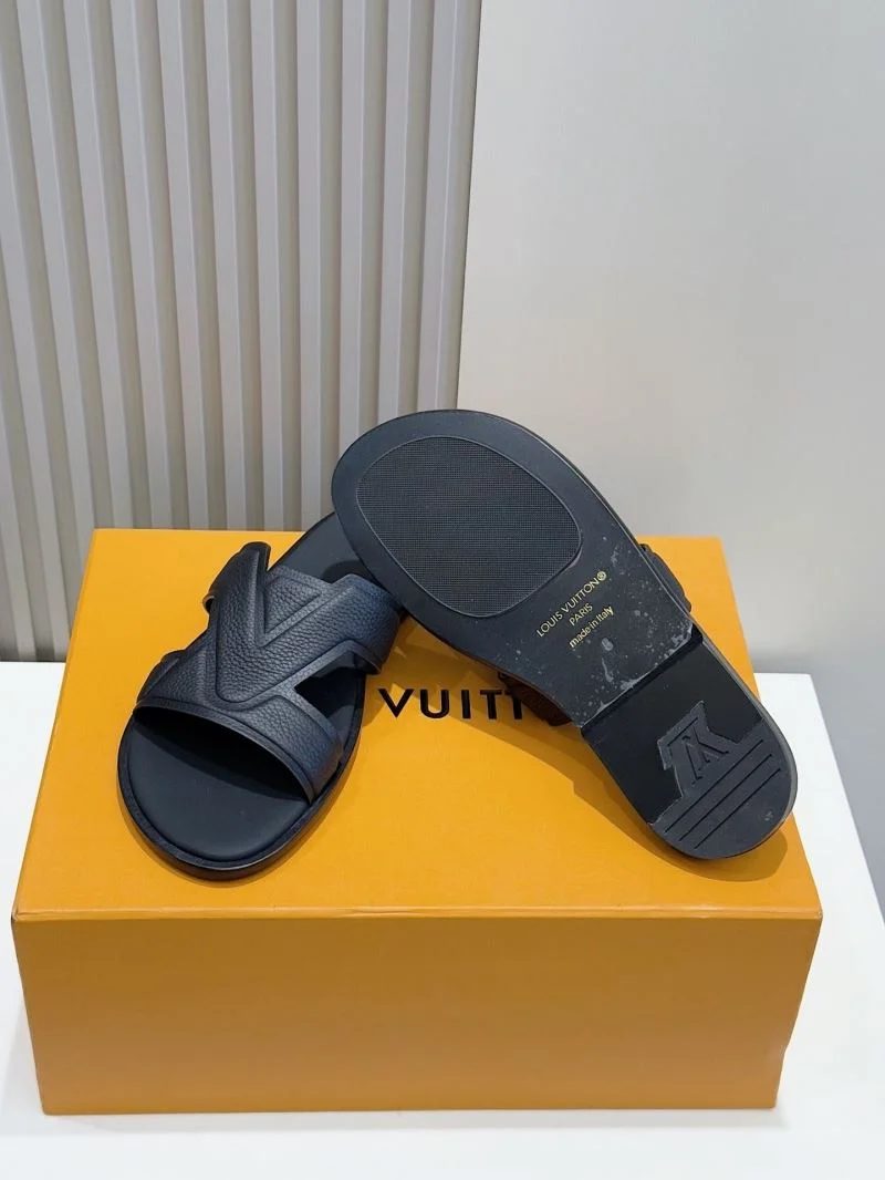 Timeless Louis Vuitton Slippers 32594