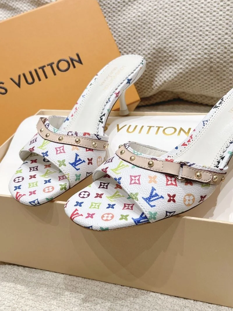 Casual Louis Vuitton Slippers 33296