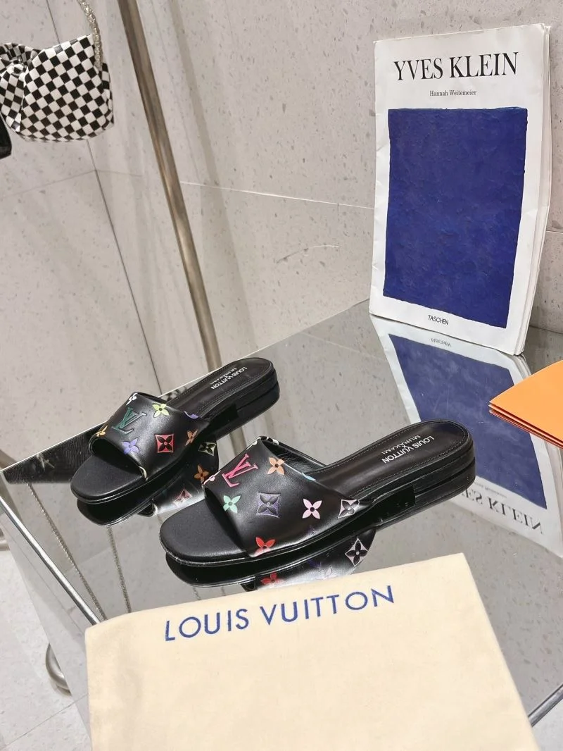 Modern Louis Vuitton Slippers 33290