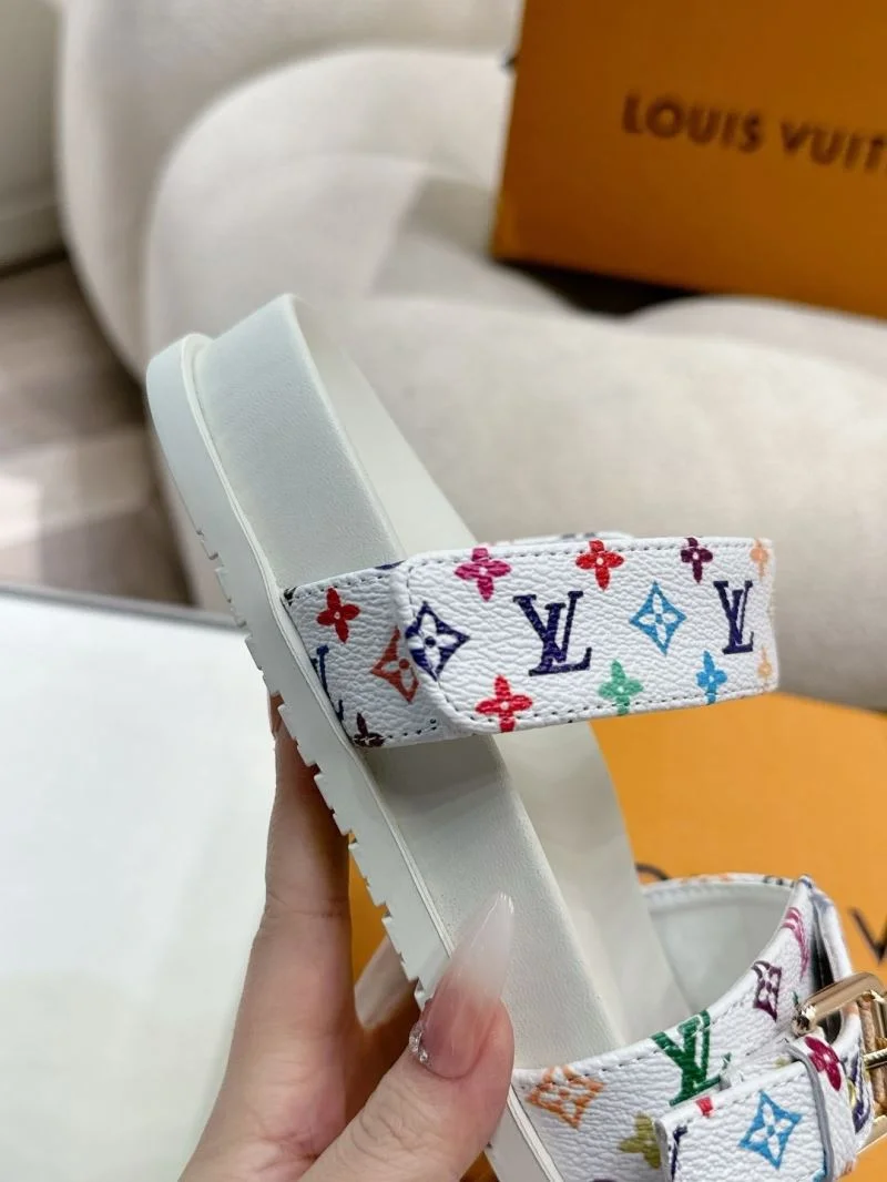 Contemporary Louis Vuitton Slippers 33298