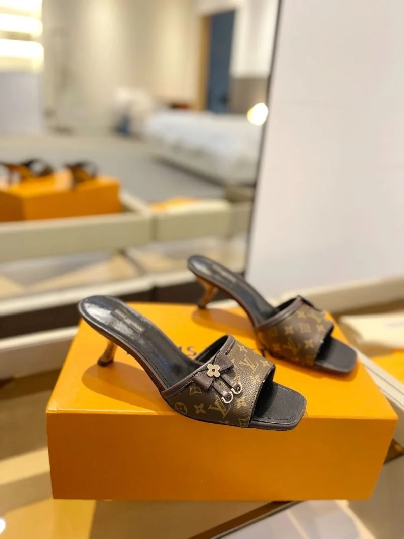 Breathable Louis Vuitton Slippers 33279