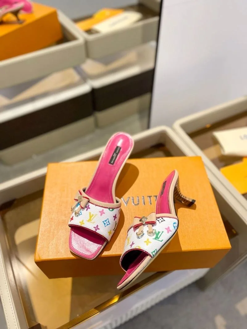 Refined Louis Vuitton Slippers 33278