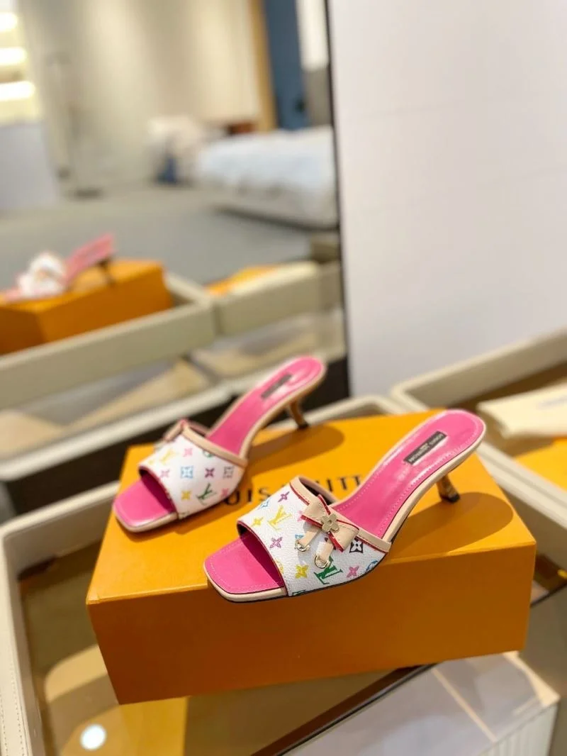 Refined Louis Vuitton Slippers 33278