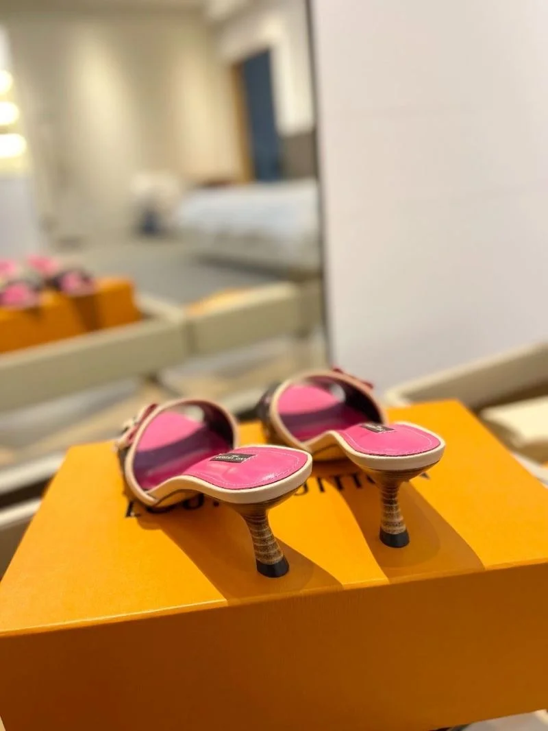 Timeless Louis Vuitton Slippers 33276
