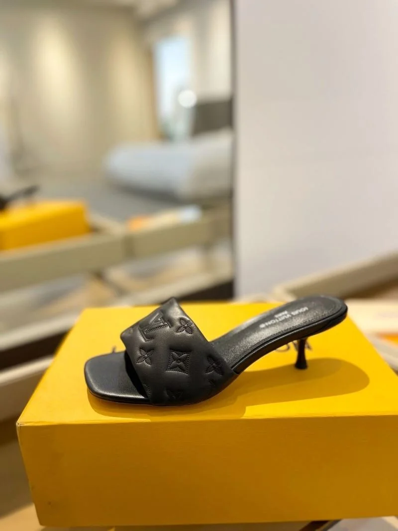 NewStyle Louis Vuitton Slippers 33274