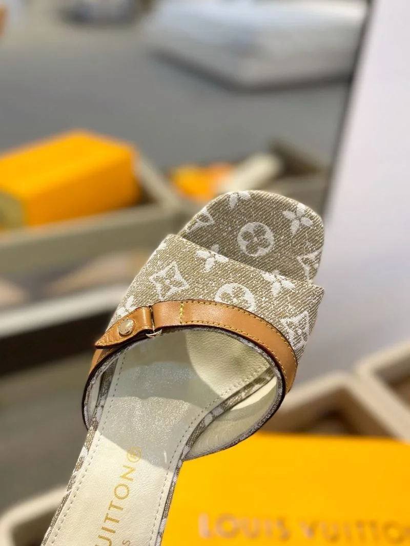 Sophisticated Louis Vuitton Slippers 33273