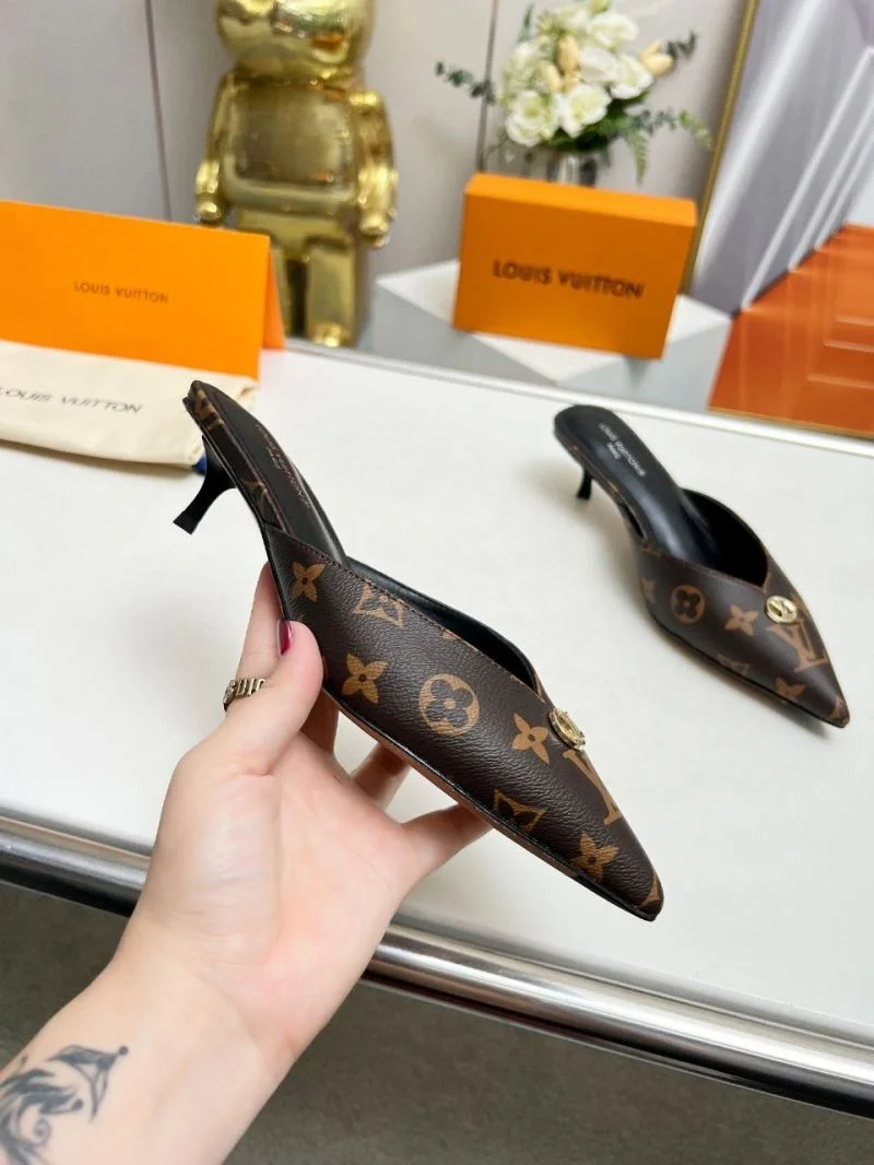 Louis Vuitton Slippers Sophisticated 33263