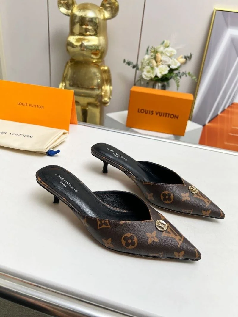 Louis Vuitton Slippers Sophisticated 33263