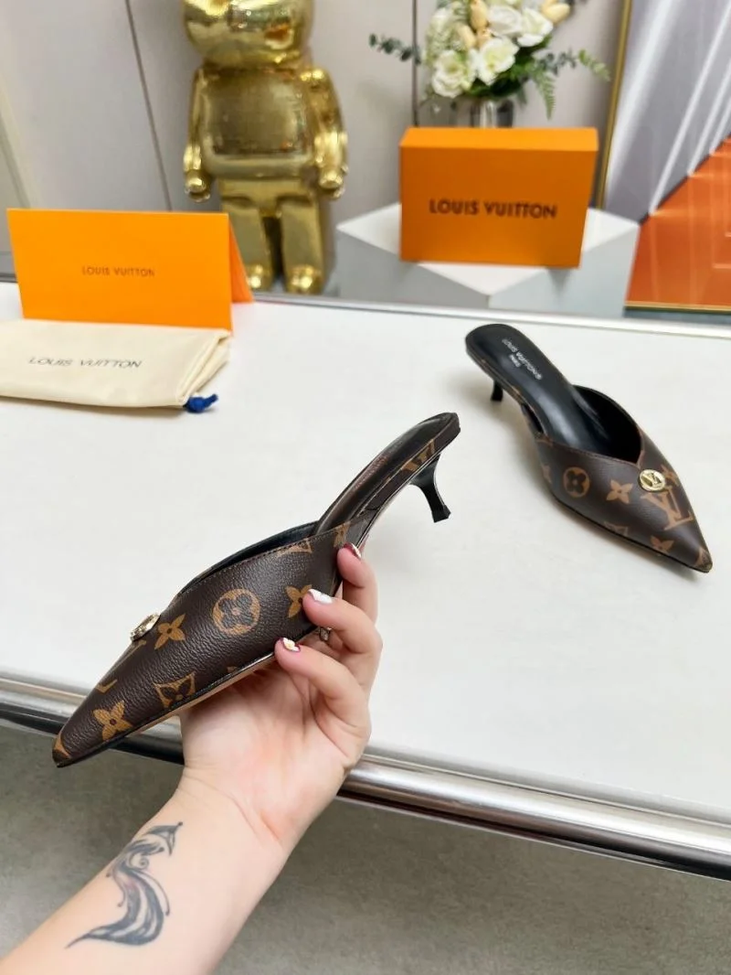 Louis Vuitton Slippers Sophisticated 33263