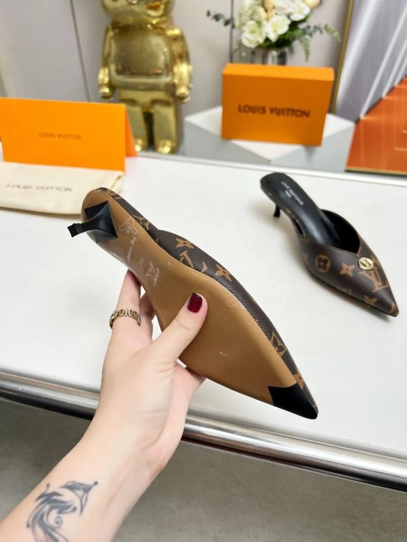 Louis Vuitton Slippers Sophisticated 33263