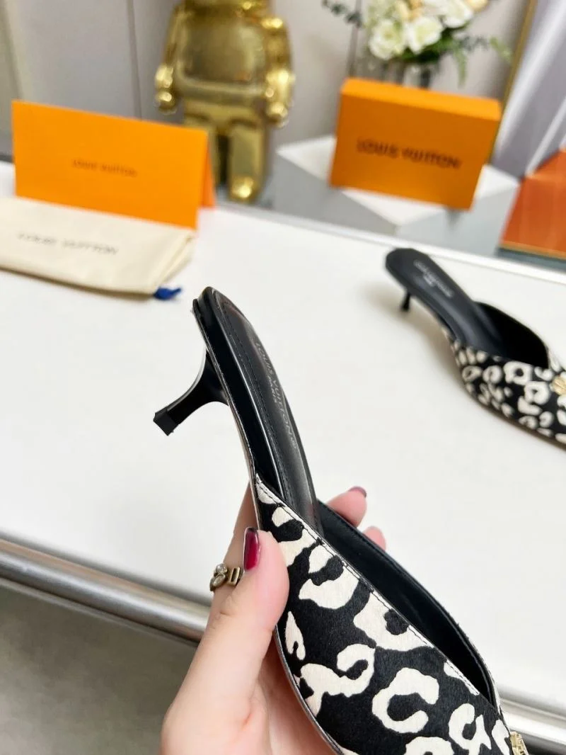 ComfortFit Louis Vuitton Slippers 33254