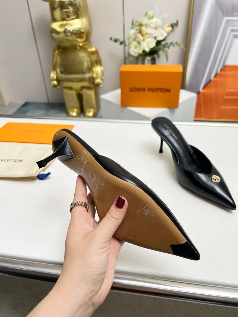 Comfortable Louis Vuitton Slippers 33251