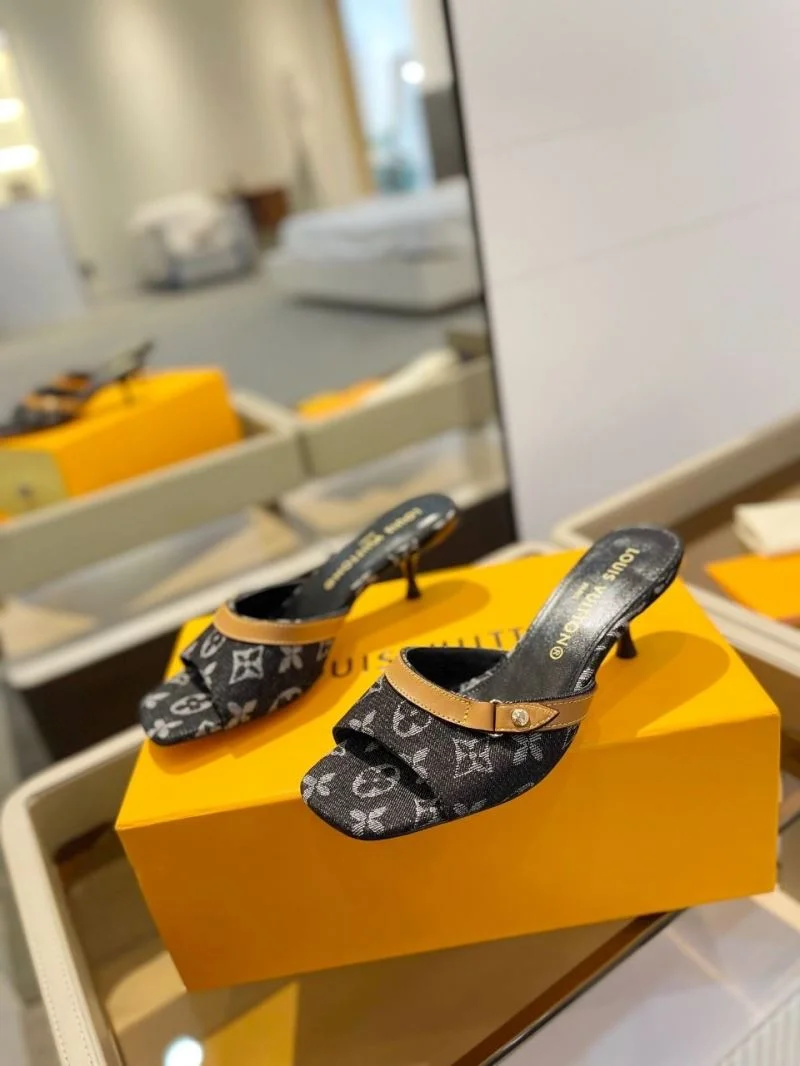 Louis Vuitton Slippers WeatherProof 33238