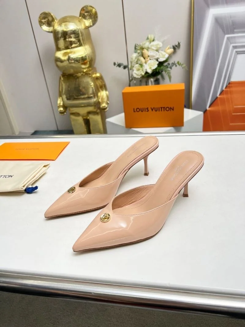 Minimalist Louis Vuitton Slippers 33268