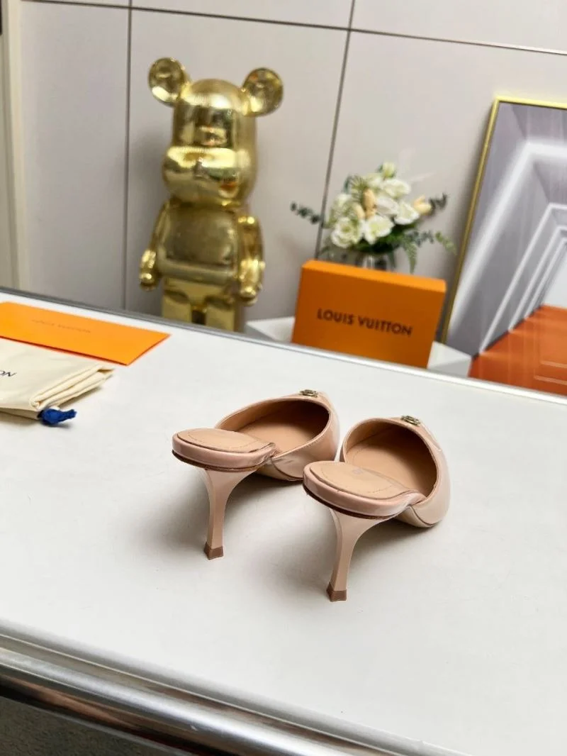 Minimalist Louis Vuitton Slippers 33268