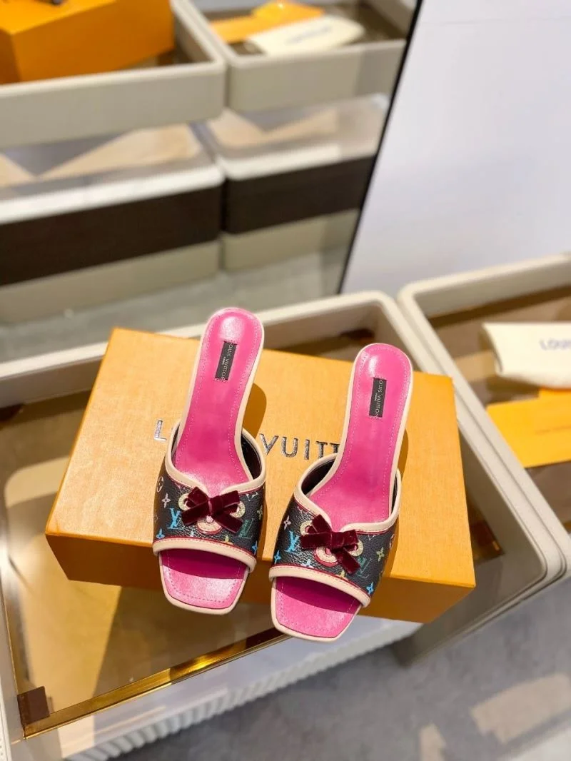 TechFriendly Louis Vuitton Slippers 33249
