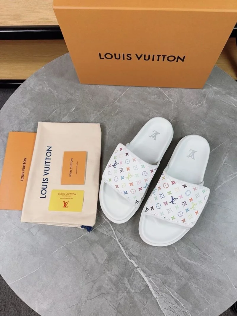 Bright Louis Vuitton Slippers 31149