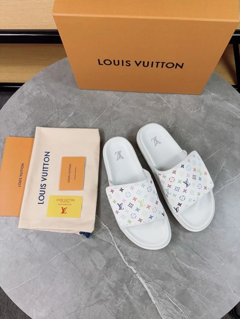 Bright Louis Vuitton Slippers 31149
