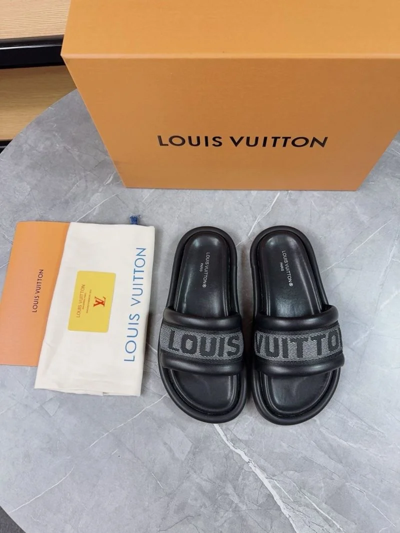 Refined Louis Vuitton Slippers 31147